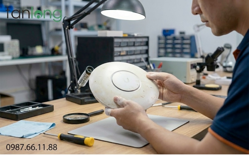 Có nên mua UniFi AC Pro cũ thanh lý năm 2026? 5 rủi ro cần tránh