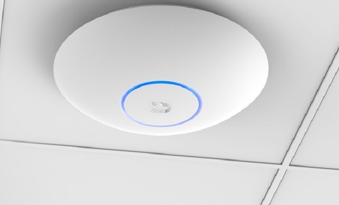 Thiết bị phát wifi thiết kế gọn nhẹ gắn tường, gắn trần.